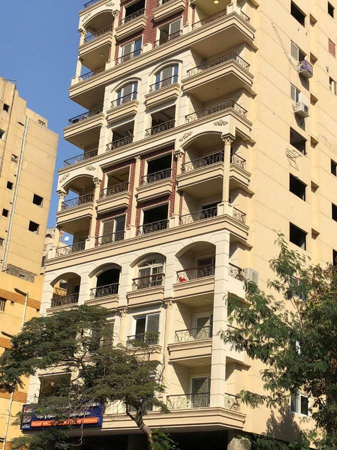 In Mohandesin Cairo